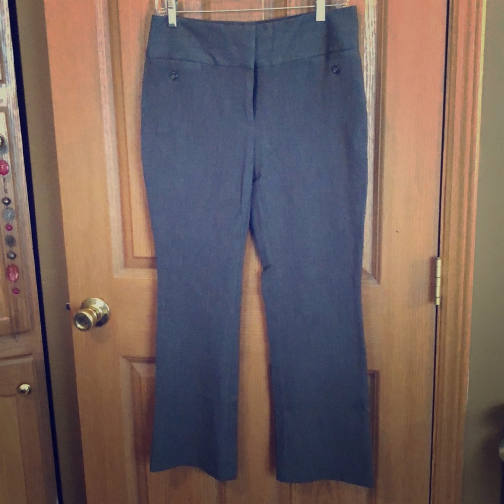 Maurices dress pant.  Grey size 5/6 shirt